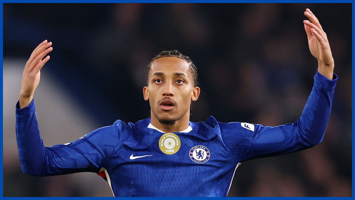 Joao Pedro protests a decision against Arsenal.