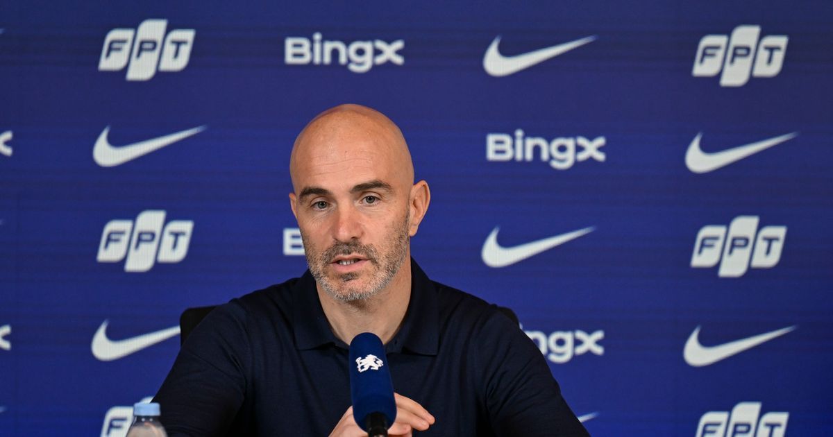 Enzo Maresca takes a difficult press conference. (Photo by Darren Walsh/Chelsea FC)