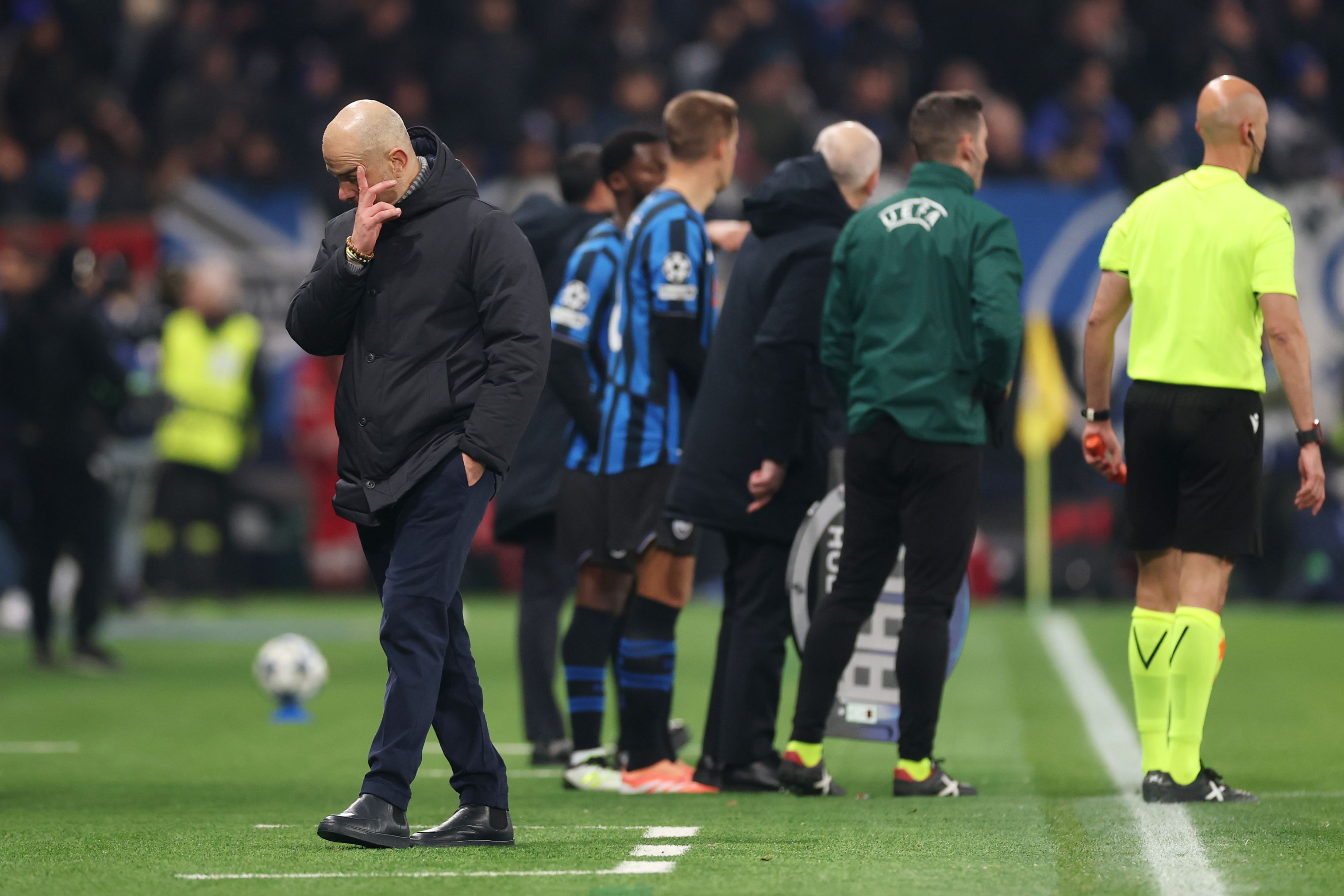 Enzo Maresca looks dejected on the touchline.