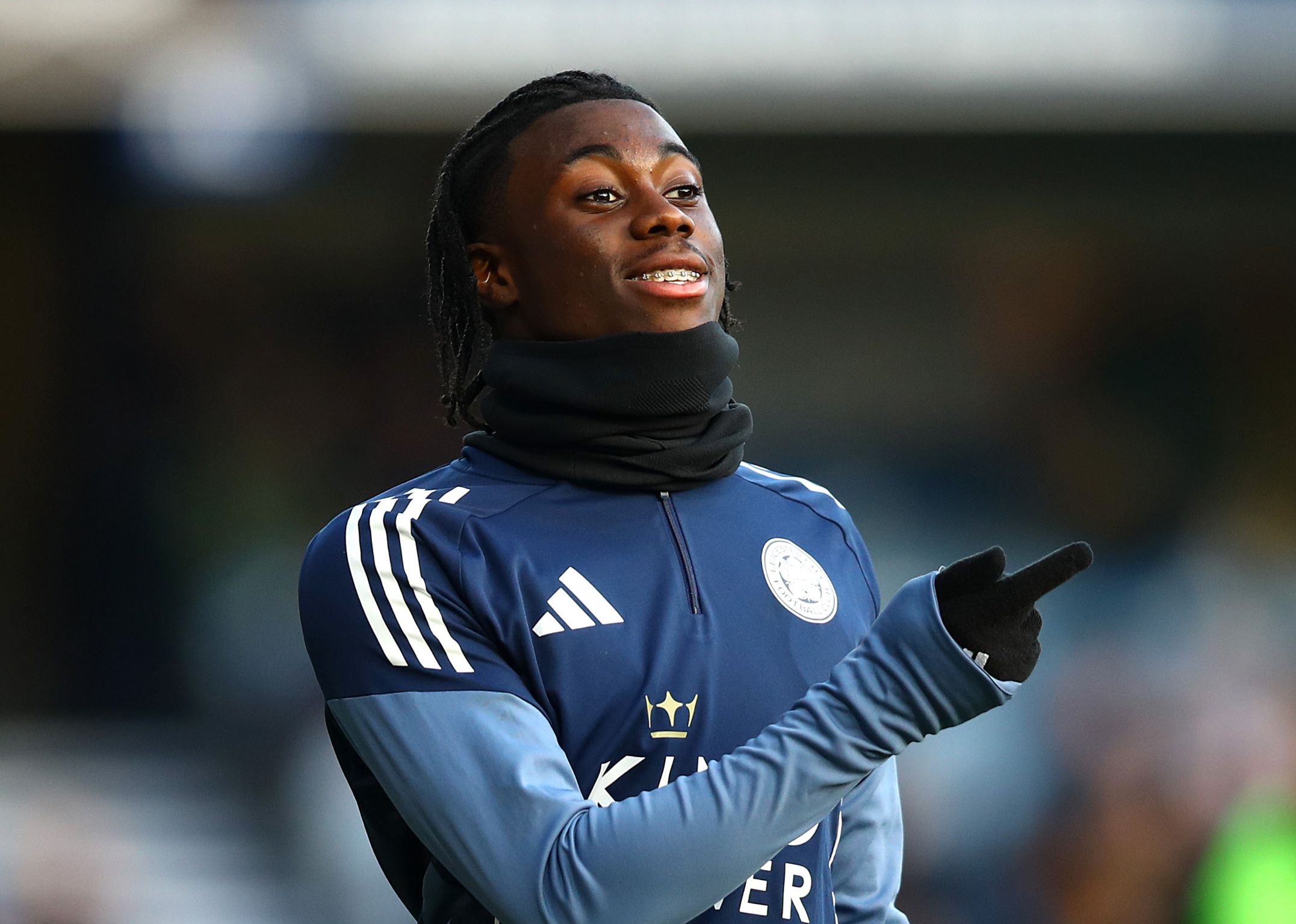 Jeremy Monga warms up for Leicester.