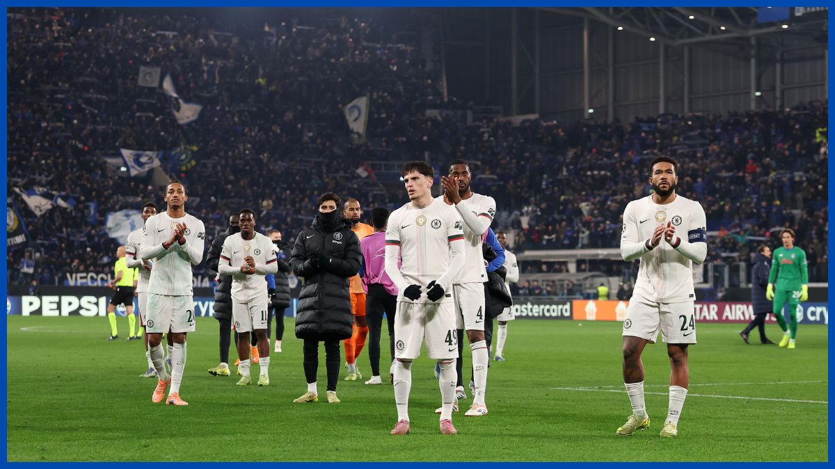 Chelsea applaud fans at full time.