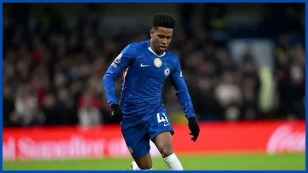 Estevao Willian in attack.