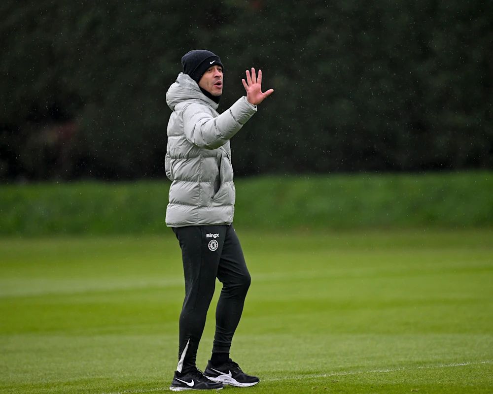 Liam Rosenior takes his first Chelsea training session.