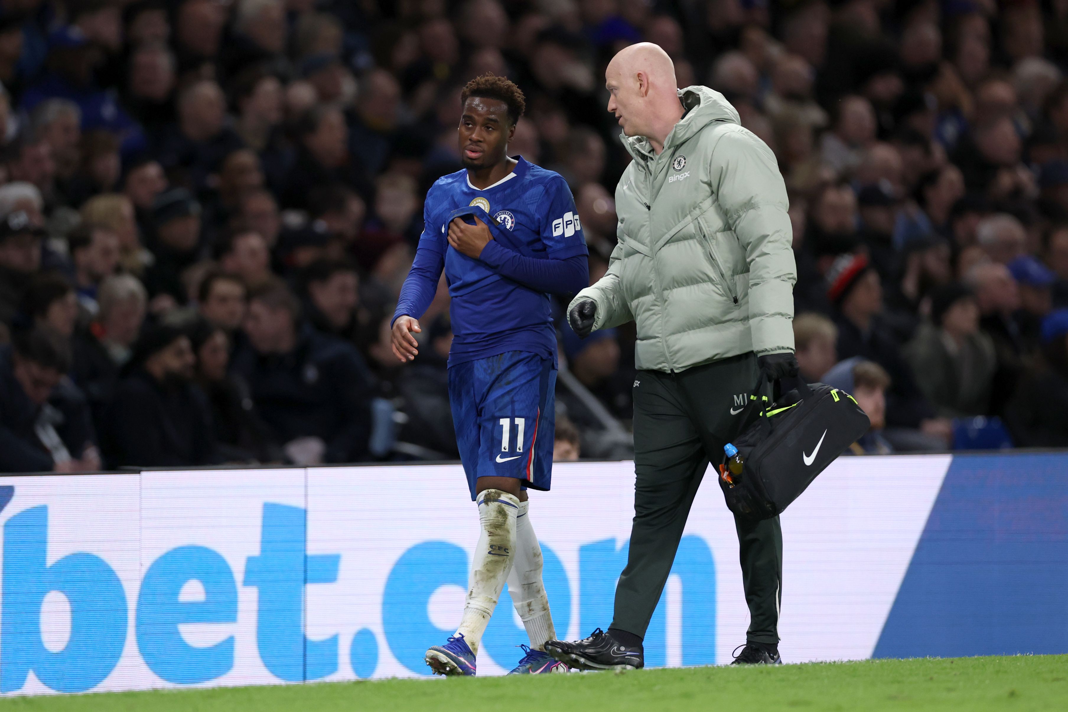 Jamie Gittens goes off injured against West Ham.