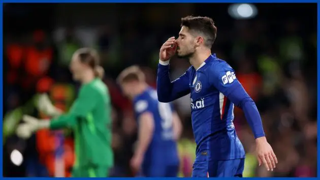 Pedro Neto frustrated against PSG.