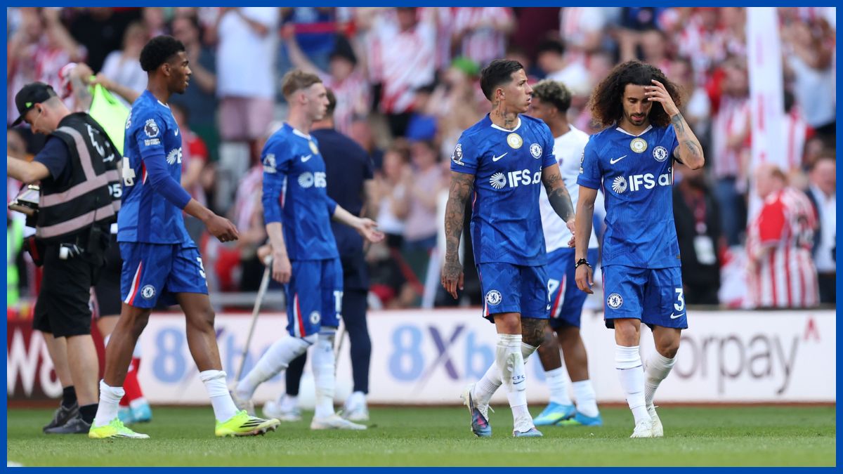 A generic group of disappointed Chelsea players.