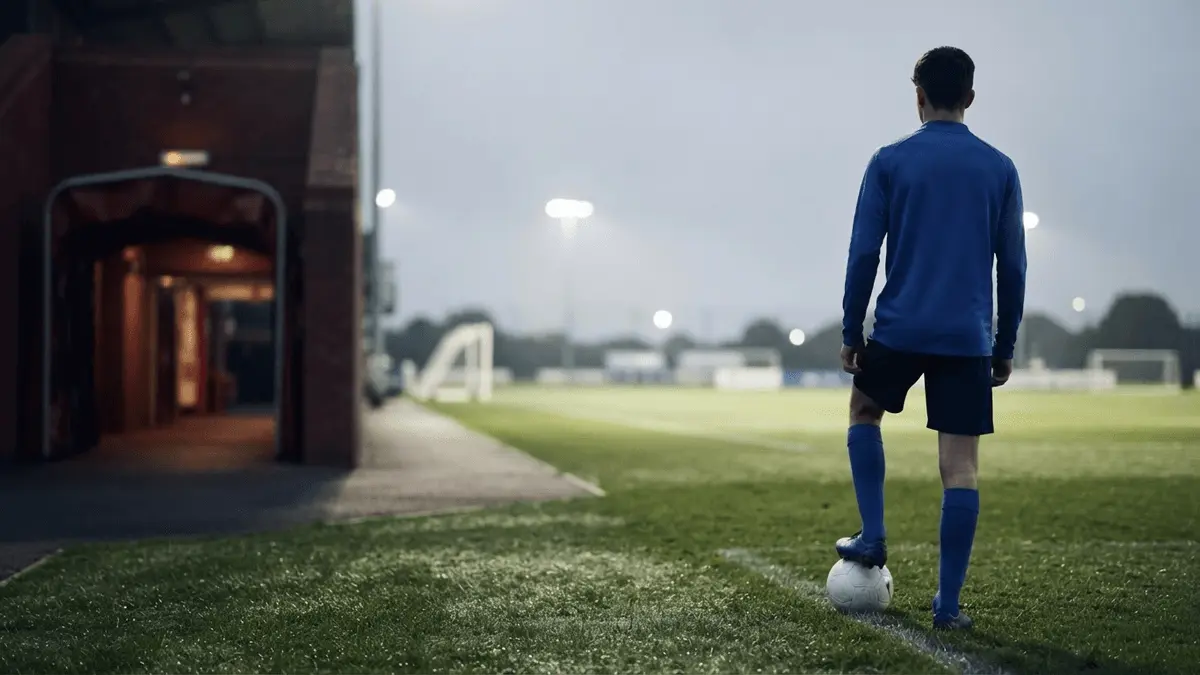 Anonymous academy footballer on a training pitch symbolising Chelsea's pursuit of JJ Gabriel